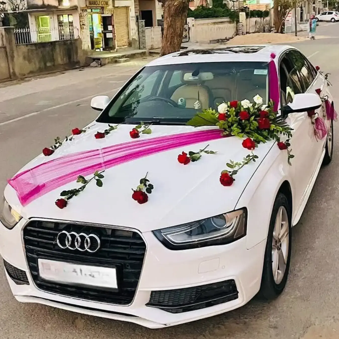 Audi Rose Bridal Car Decoration